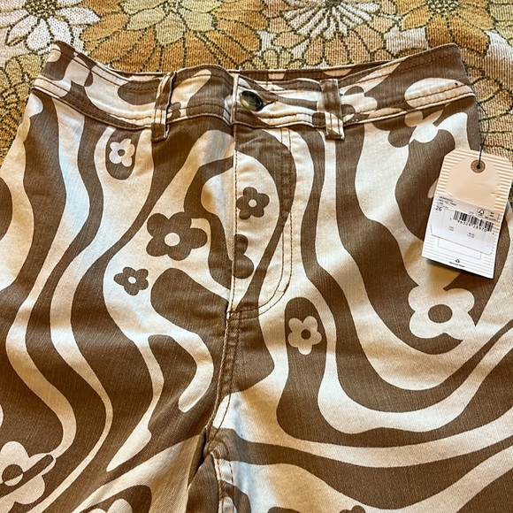 BILLABONG highwaisted groovy flower brown and cream pants - Picture 2 of 5
